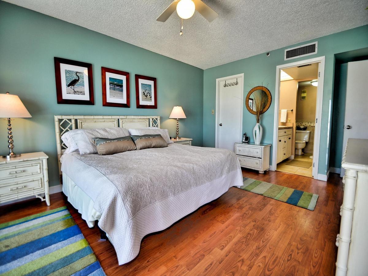 Reef Club 301 Apartment