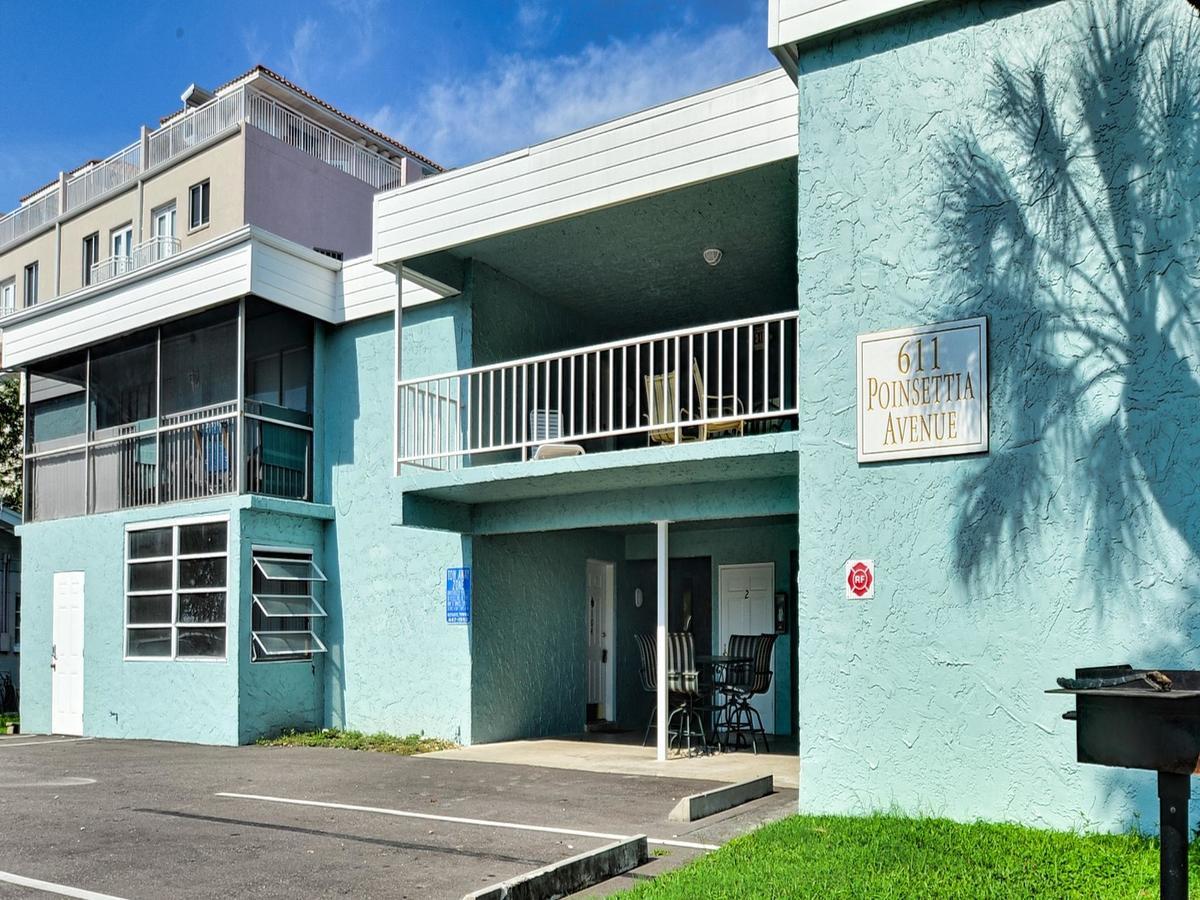 Apartment Gone Beaching 202 *