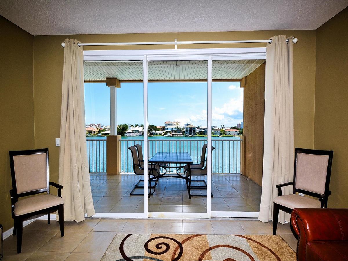 Island Key 302 Clearwater Beach