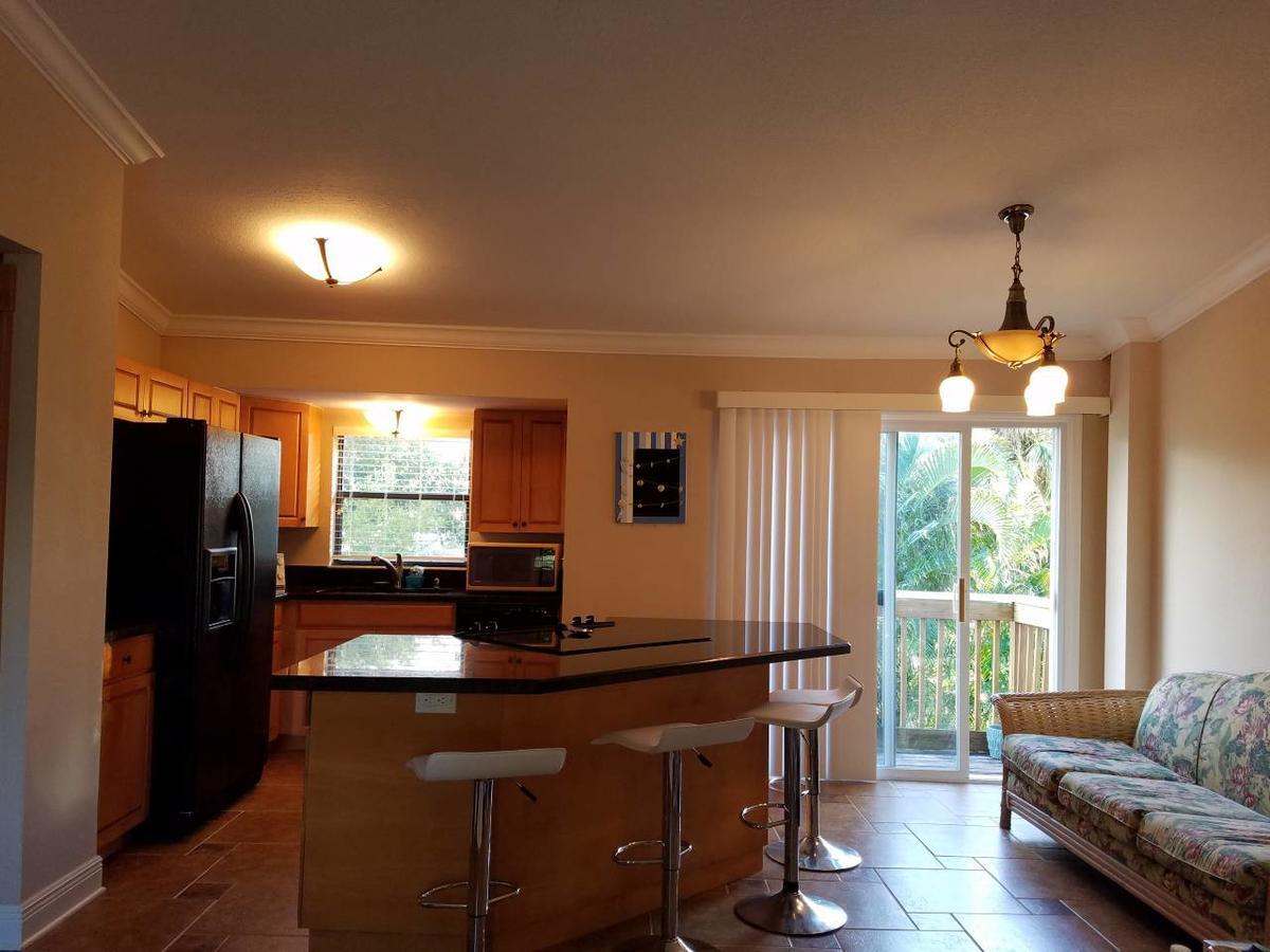 House 3 Min From *
