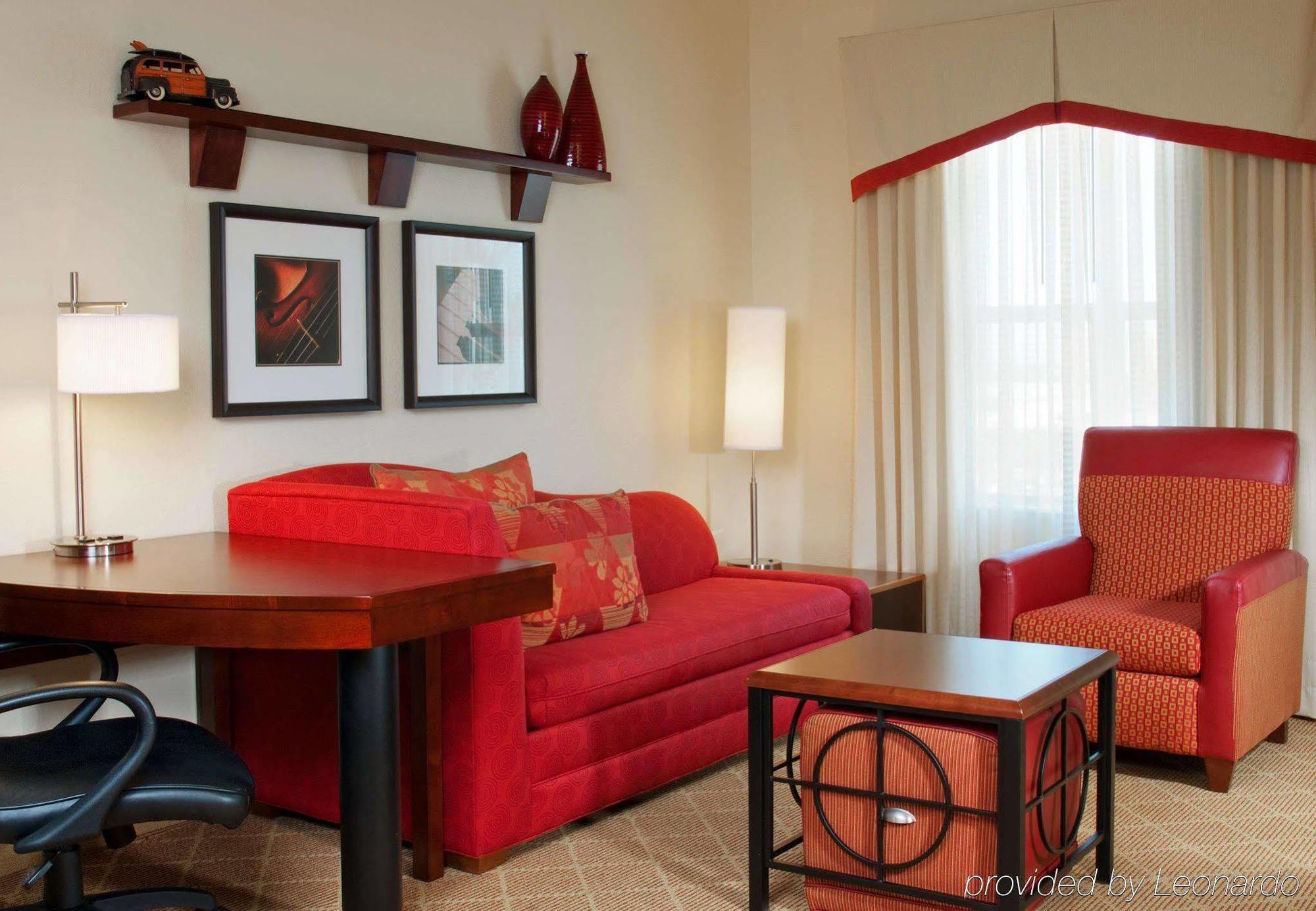 Residence Inn Melbourne 3*