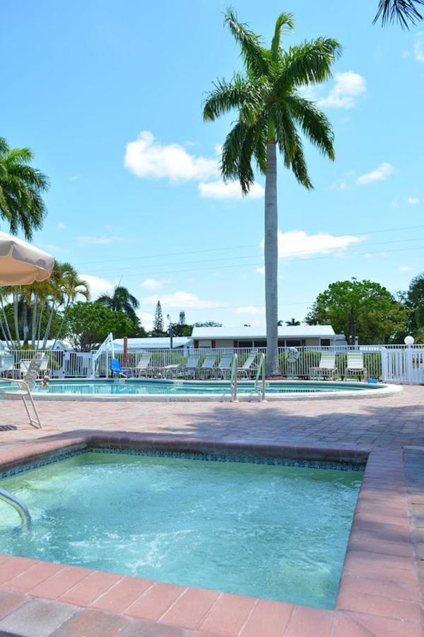 Holiday park Fort Myers Beach Two-bedroom Park Model 4 Harlem Heights