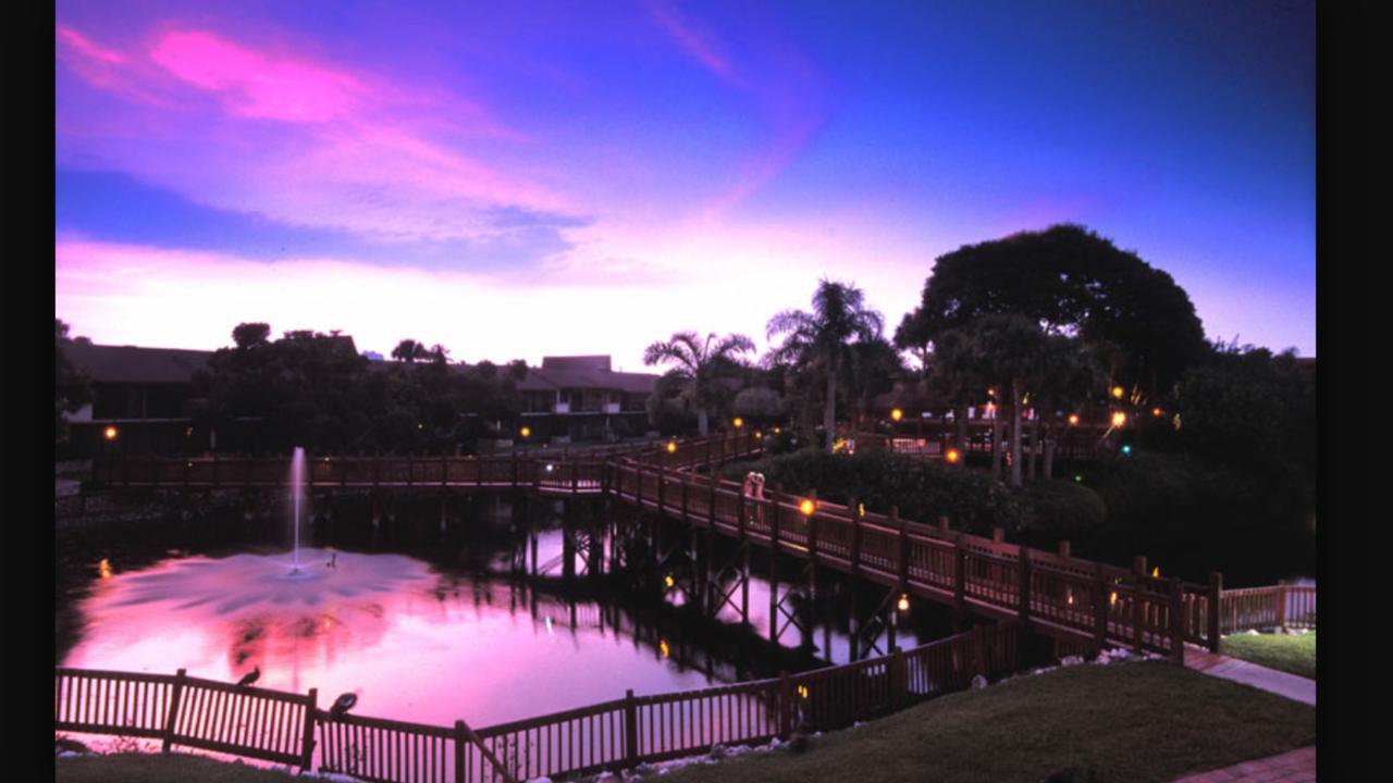 Parkshore * Naples