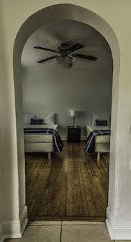 Waveland Hotel