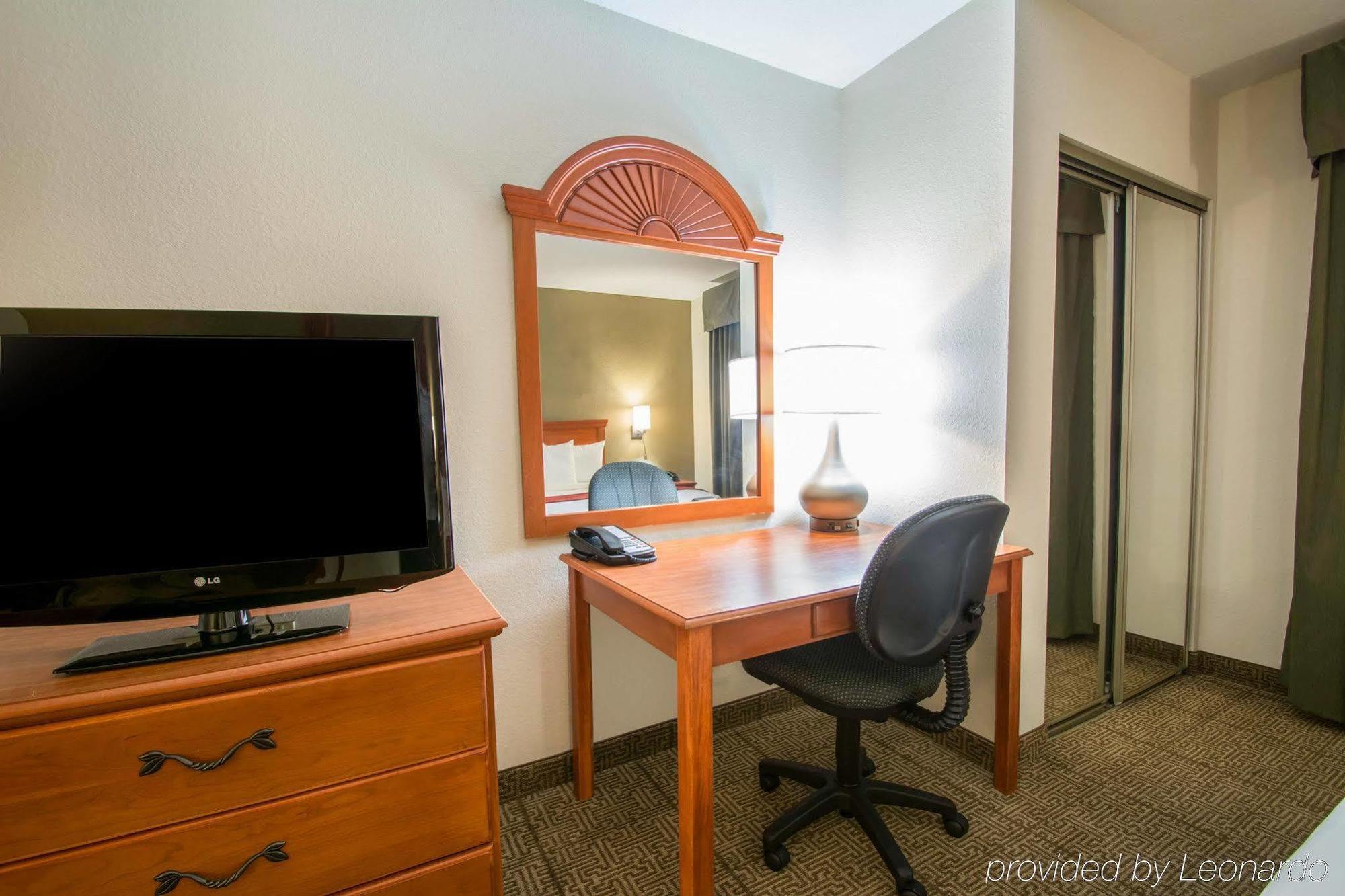 Hotel Comfort Pierce I-95