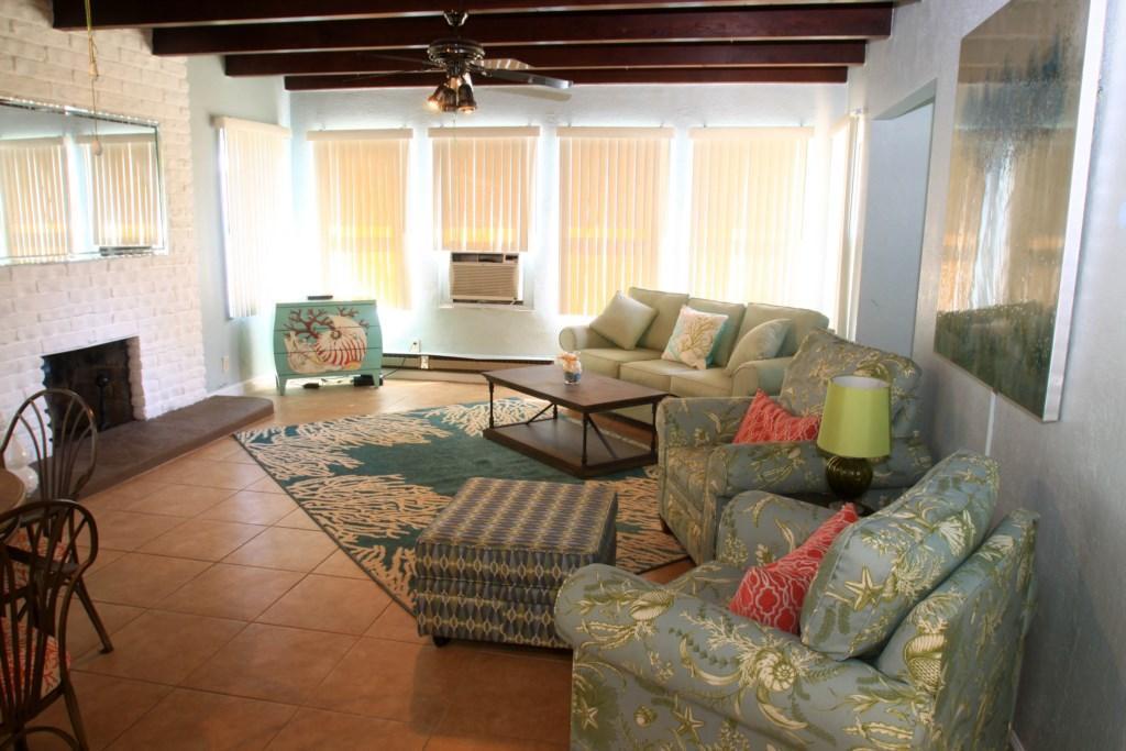 Apartment Bamboo Club