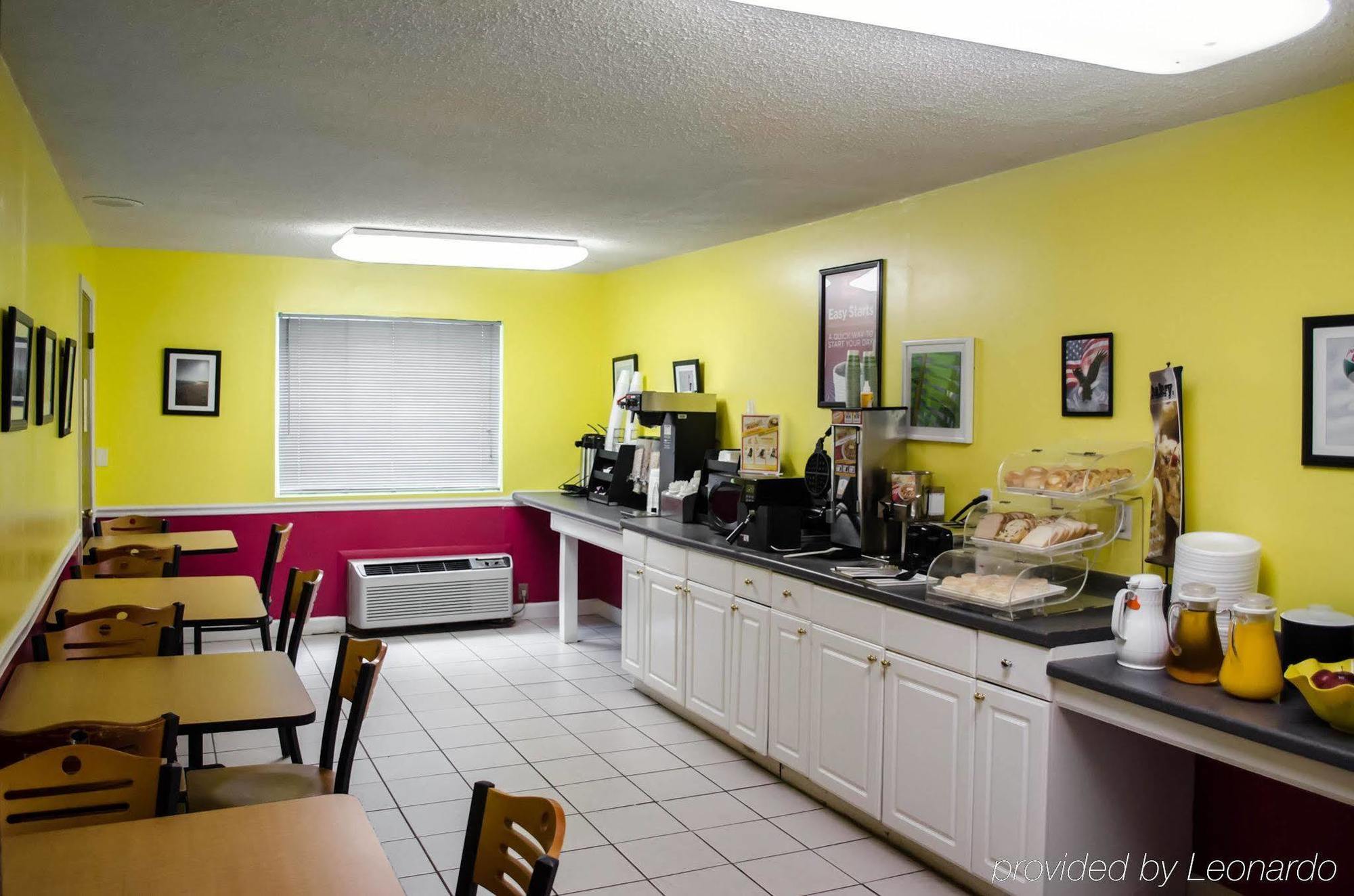 Super 8 By Wyndham 2*