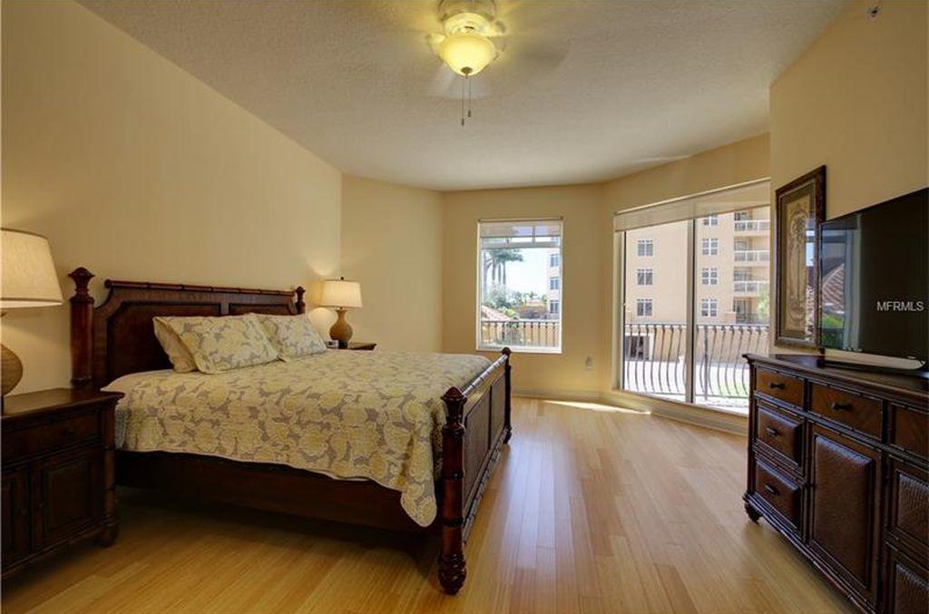 Belle Harbor 509m Stunning Luxury With Panoramic Water View. 23072