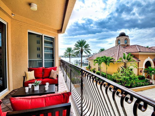 Apartment Belle Harbor 509m Stunning Luxury With Panoramic Water View. 23072