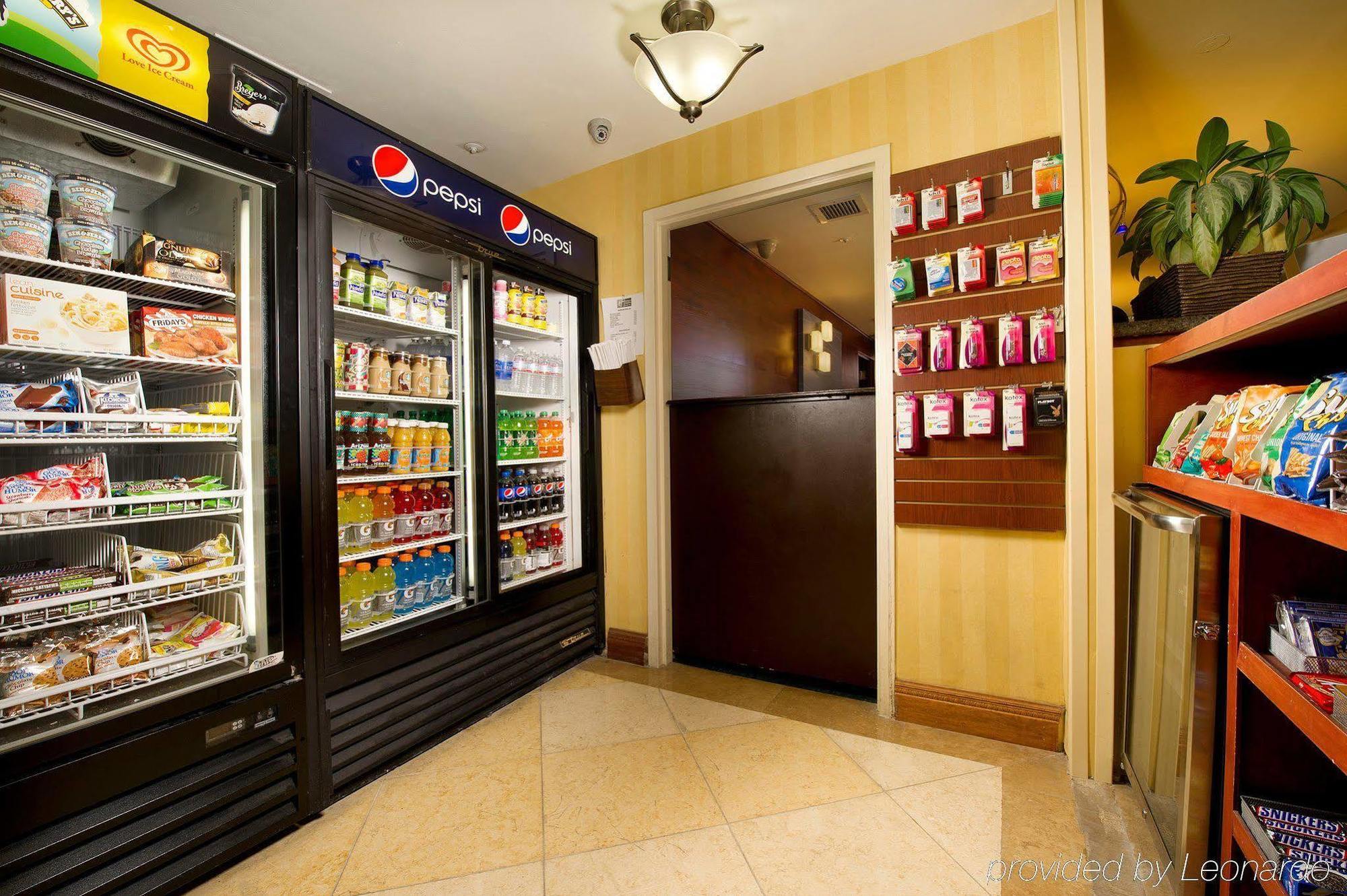 Hotel Express Miami Airport Area By Ihg 3*