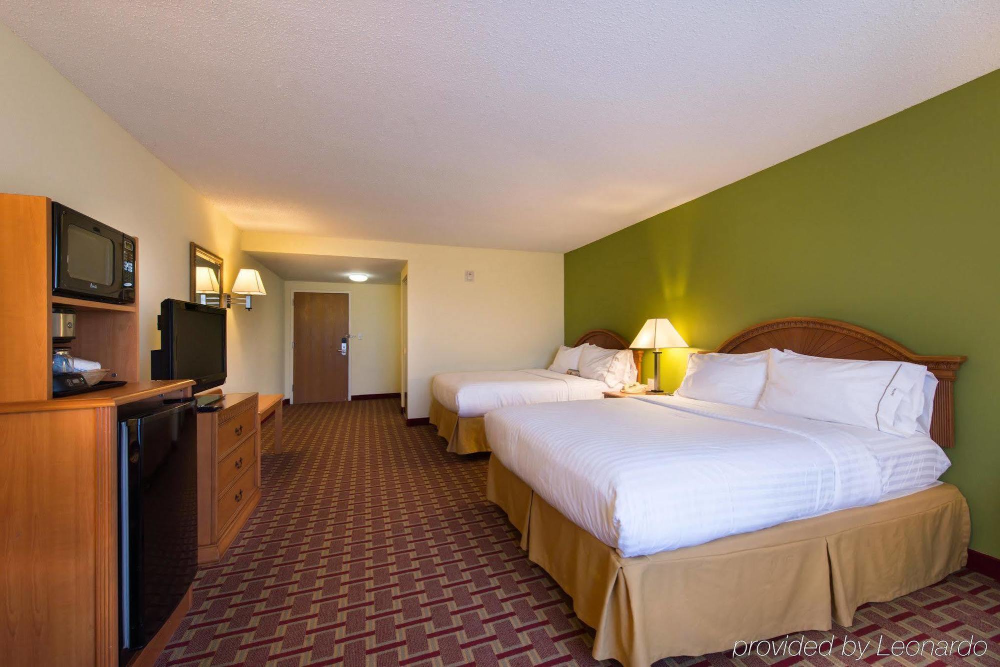 Hotel Express & Tampa-anderson Road-veterans Exp By Ihg Tampa