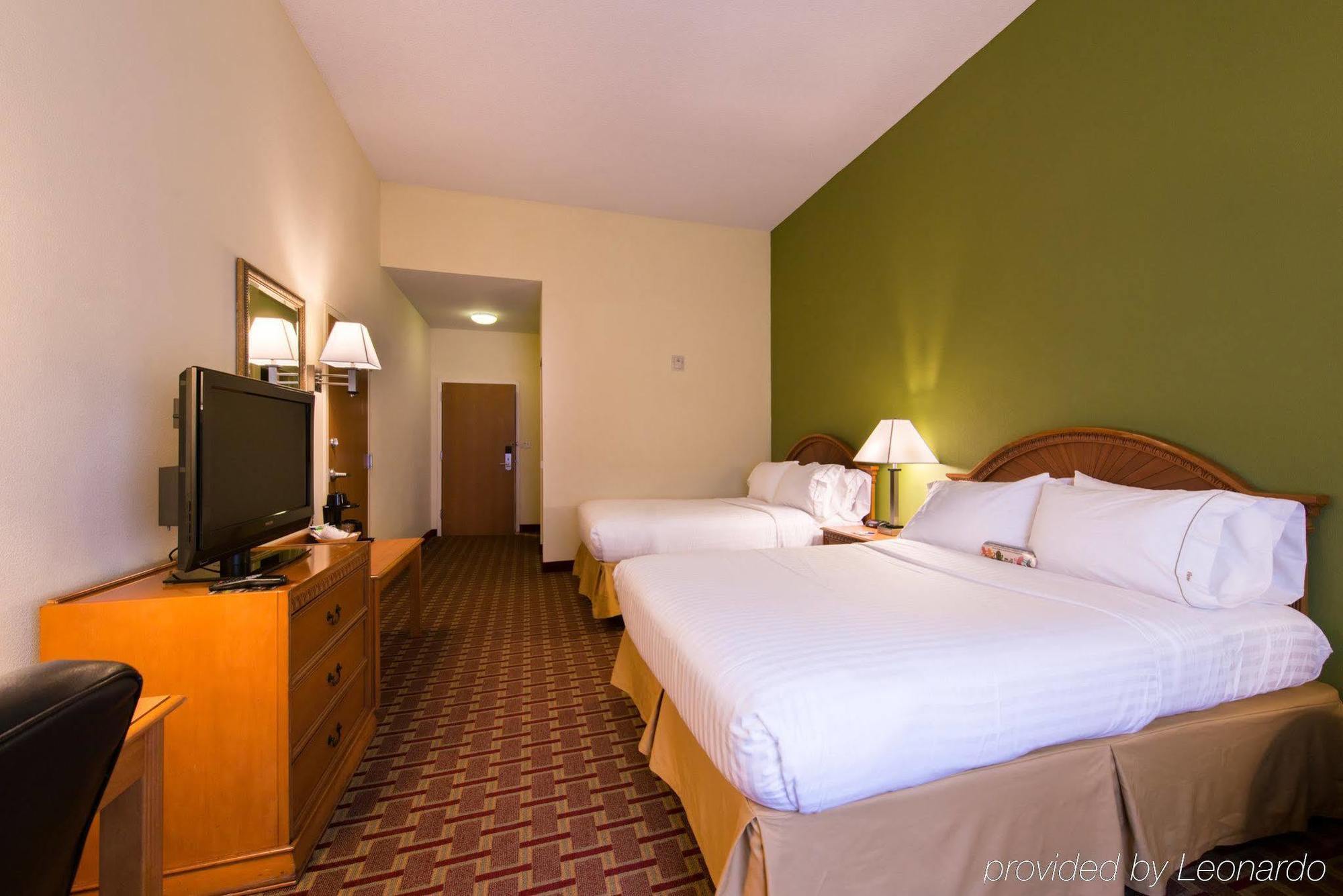 Express & Tampa-anderson Road-veterans Exp By Ihg Tampa