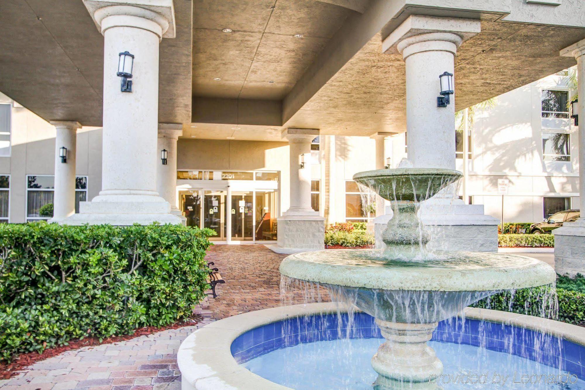 Hampton Lauderdale Hotel 3*