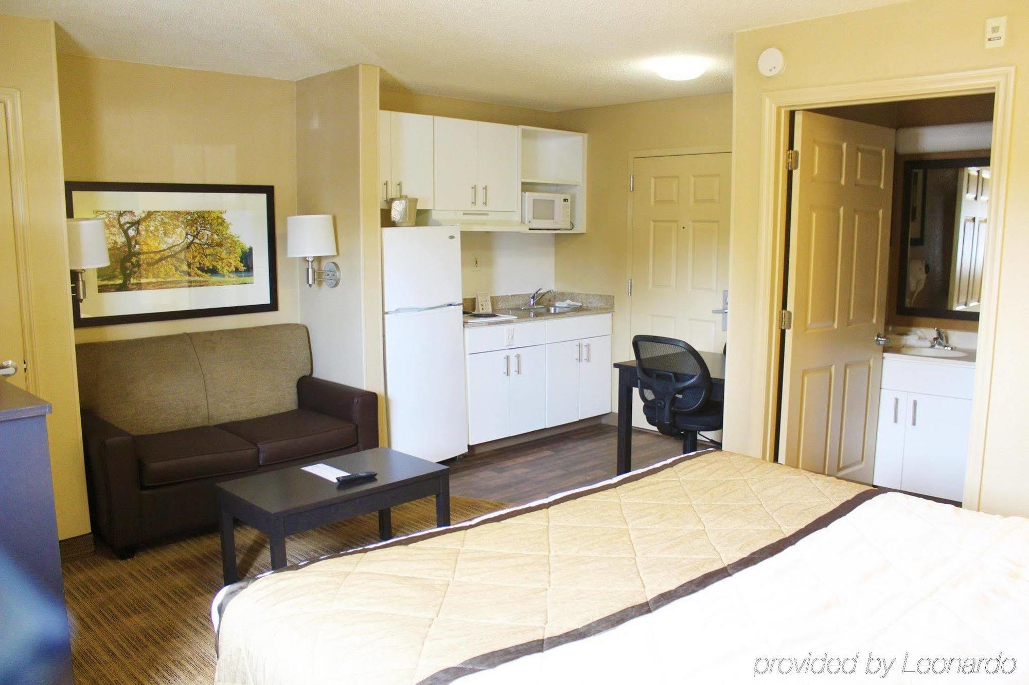 Extended America Select - Destin - Us 98 - Emerald Coast Pkwy 2*