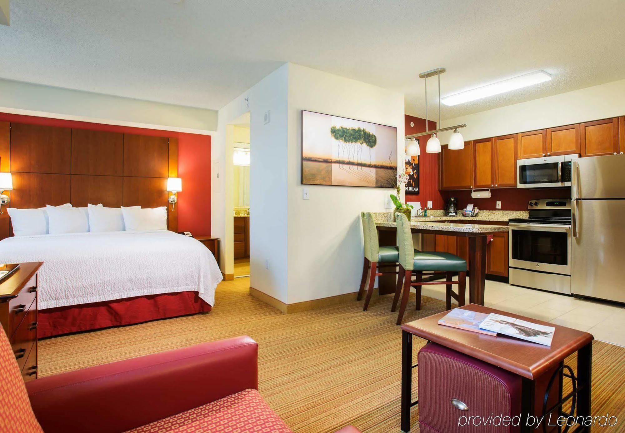 Hotel By Marriott Miami Mall 3*