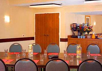 Courtyard Myers Cape Coral 3* Fort Myers