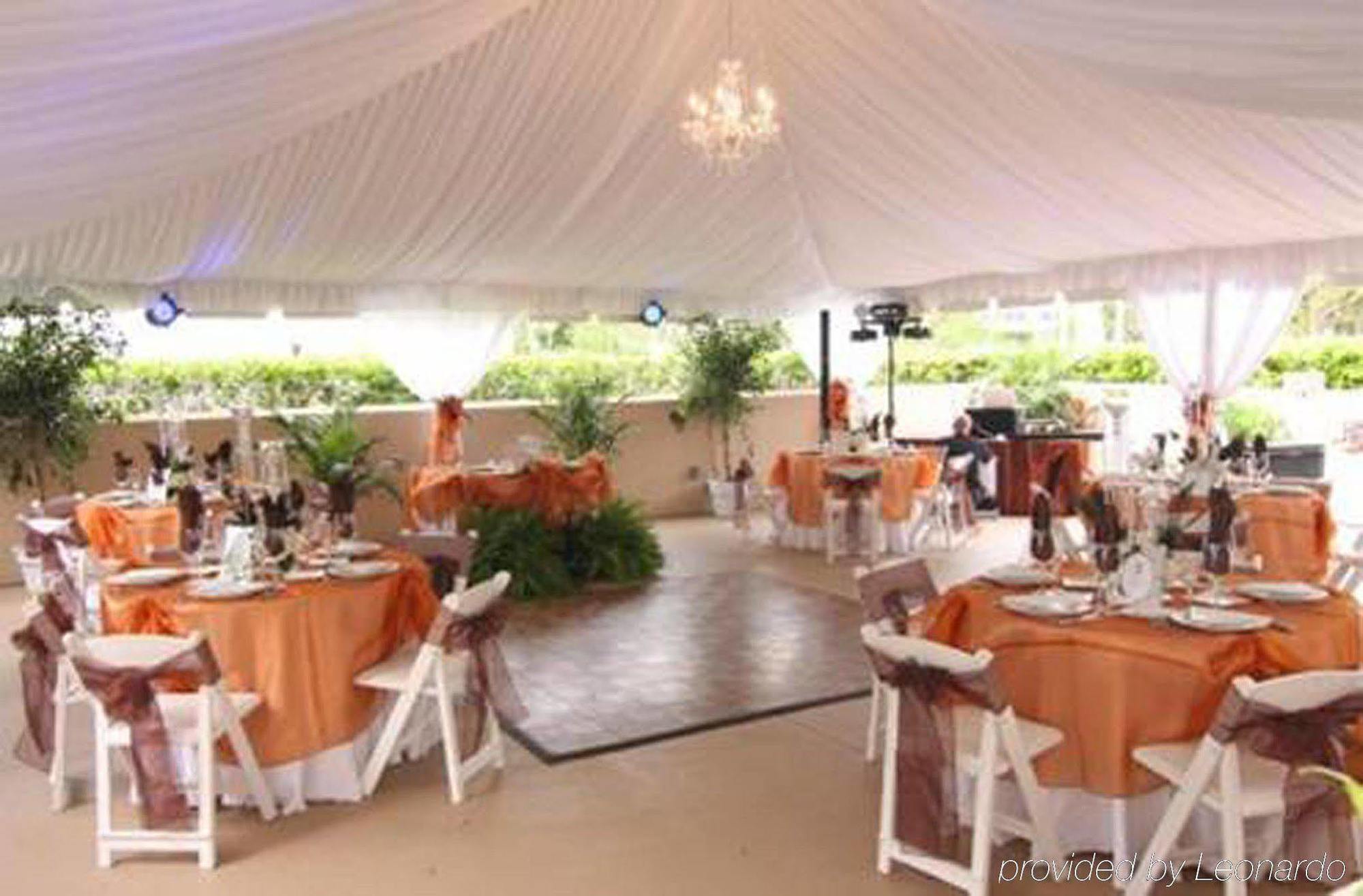 Hotel Hampton & At Mary Colonial Townpark Lake Mary