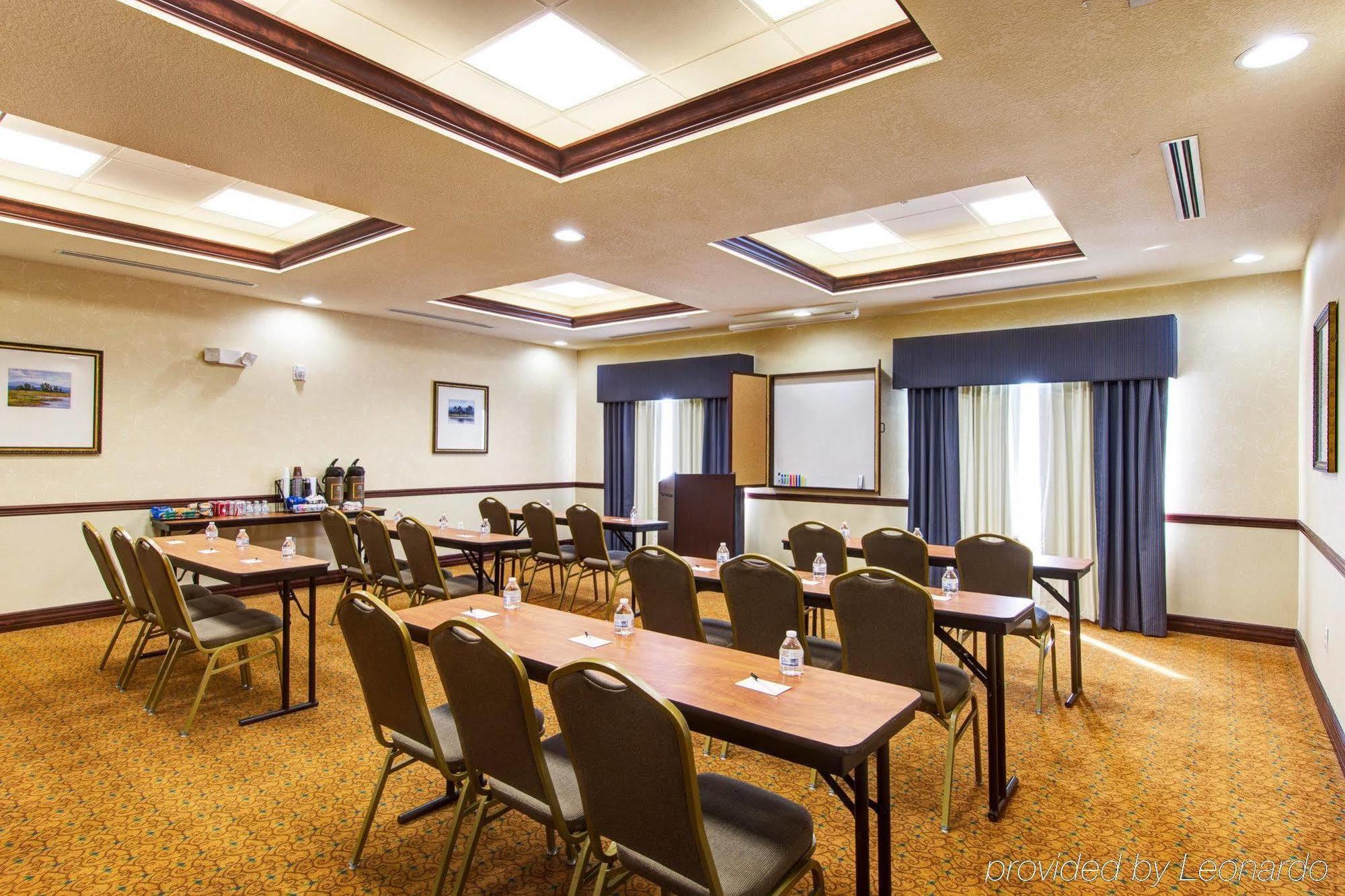 Country & By Radisson, St Petersburg - Clearwater, Fl Pinellas Park