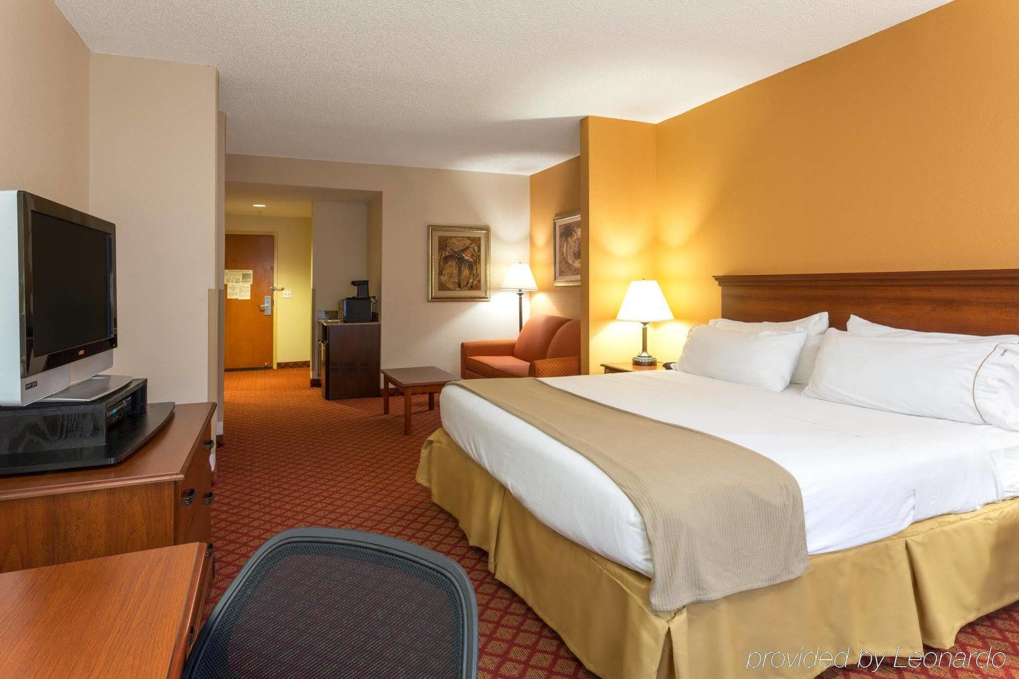 Express - Ocala By Ihg Hotel Silver Springs