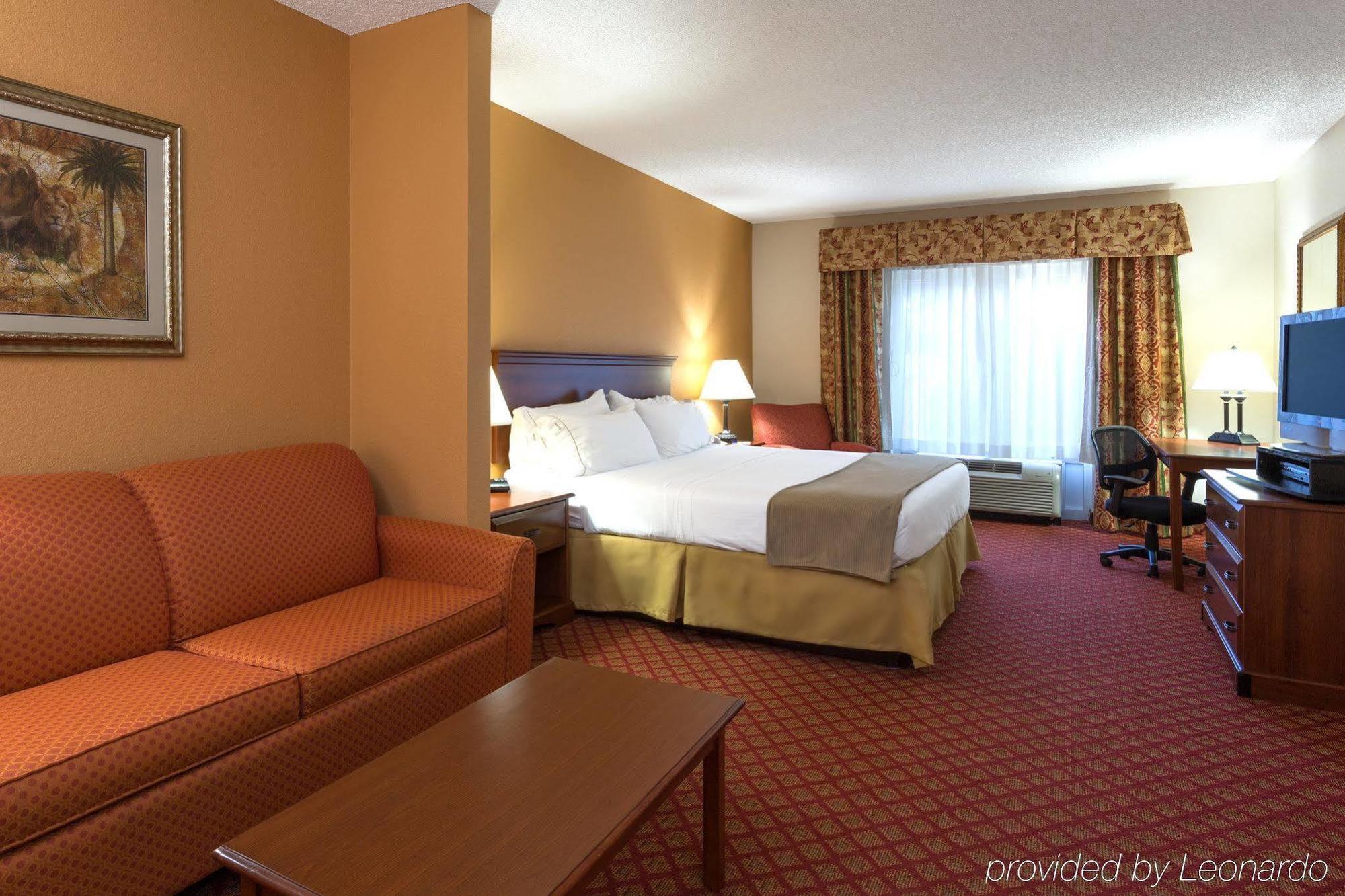 Express - Ocala By Ihg Hotel 2*