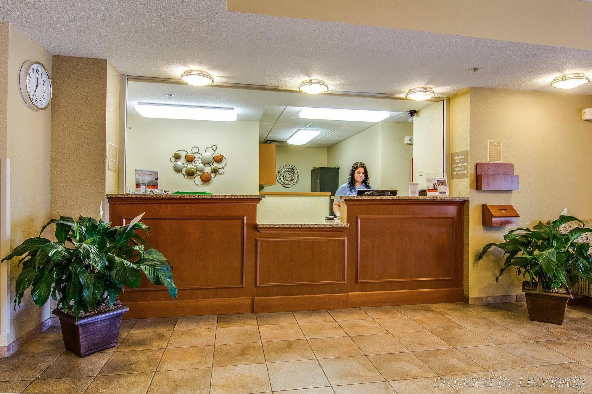 Candlewood East Merril Road By Ihg Hotel