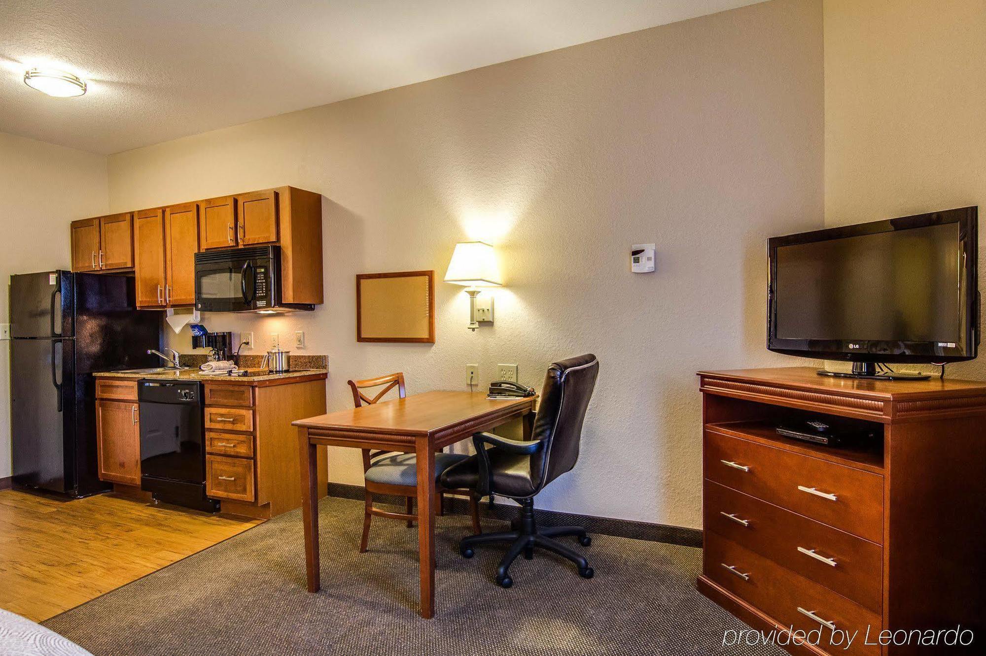 Candlewood East Merril Road By Ihg