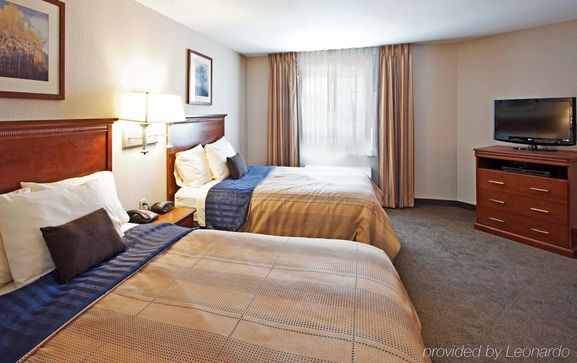 Hotel Candlewood East Merril Road By Ihg 2*