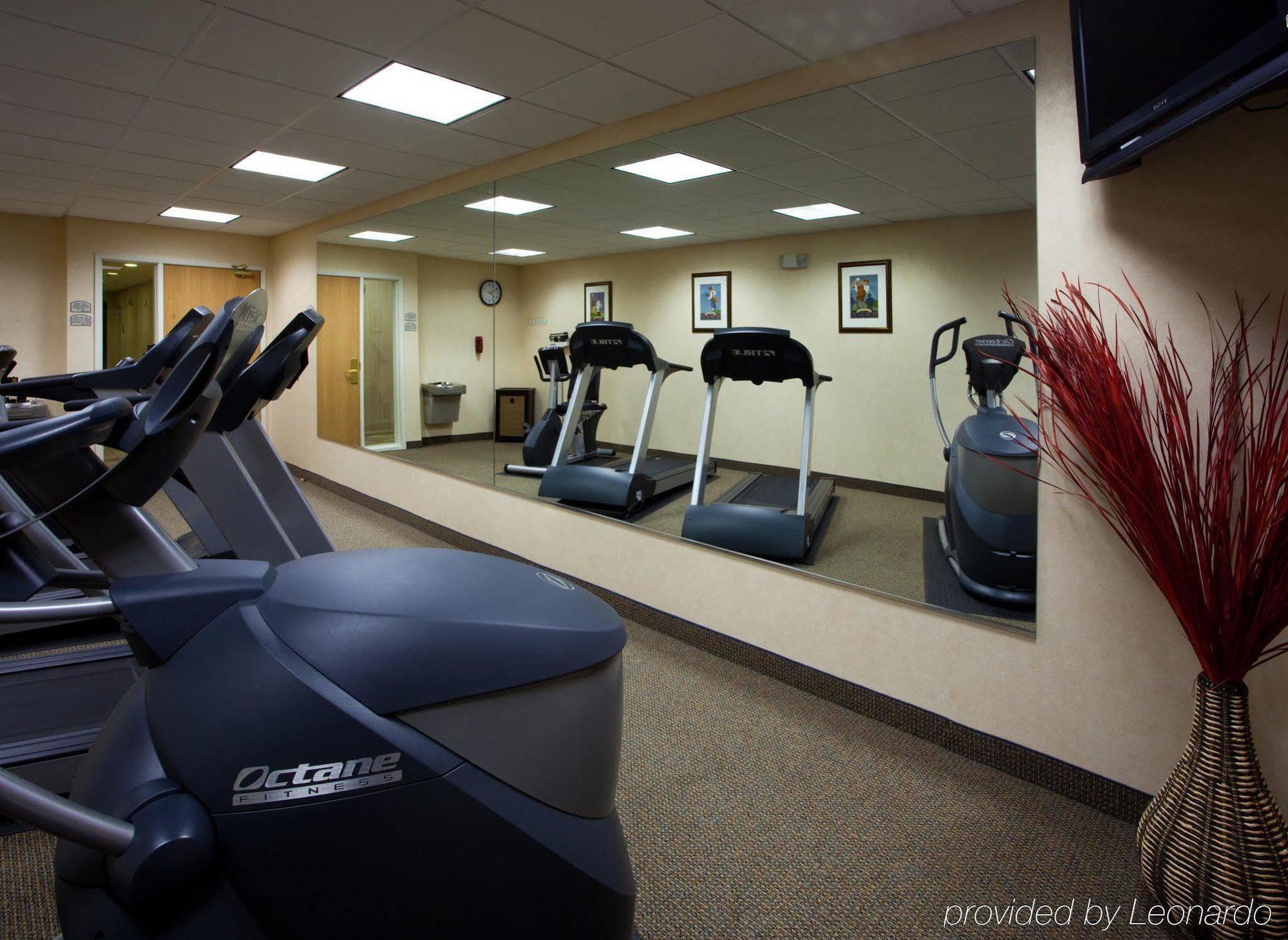 Express & Jacksonville-blount Island By Ihg Hotel 2*