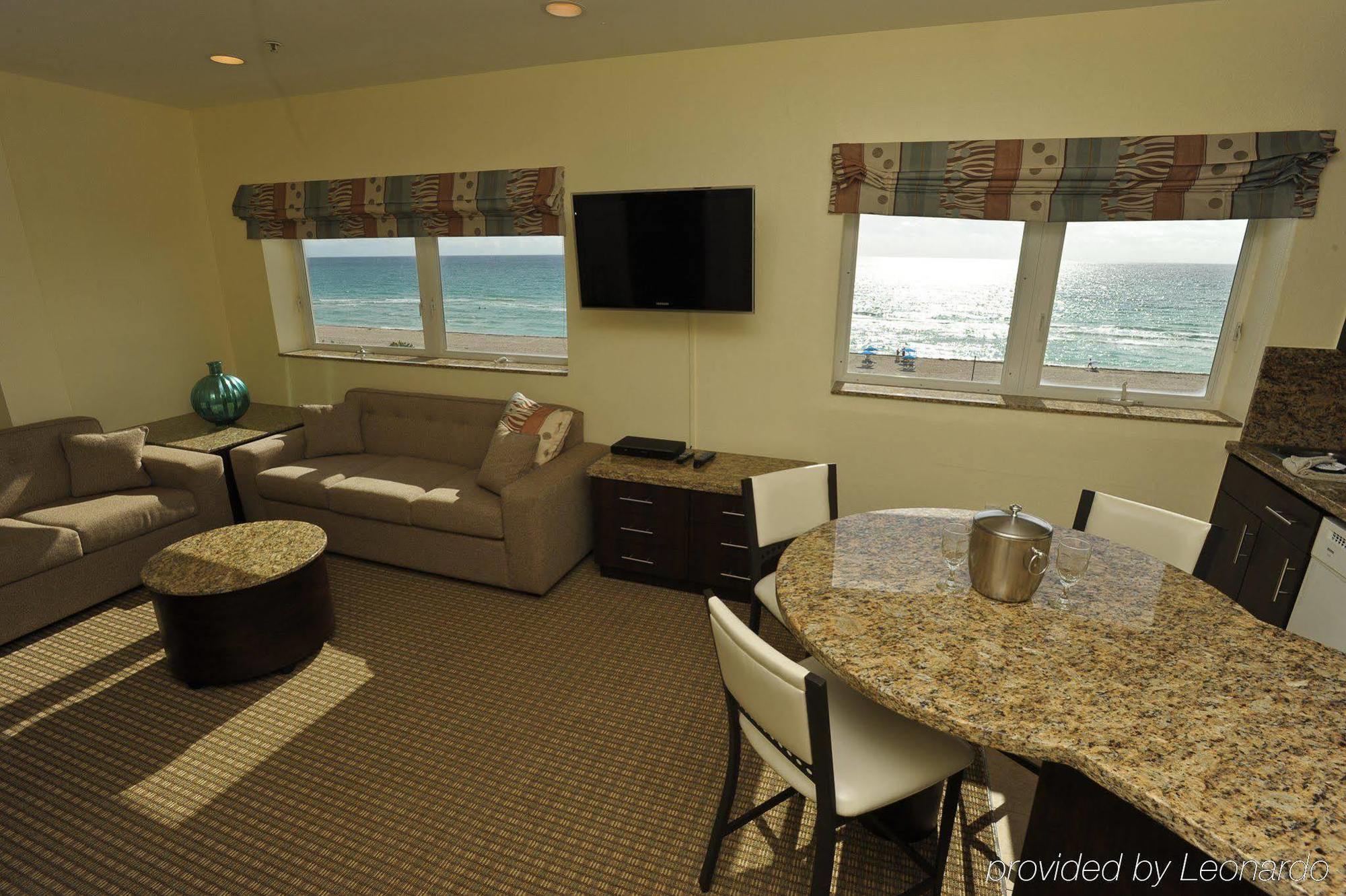Crystal Miami Oceanfront Hotel 3*