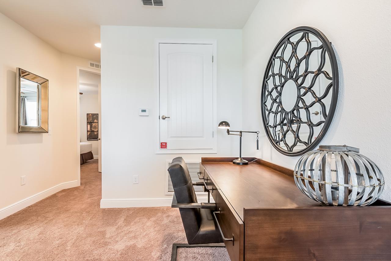Spacious By Rentyl Near With Private Pool & Amenities - 391f *