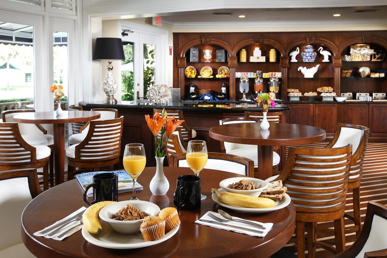 At Pelican Bay 4* Naples