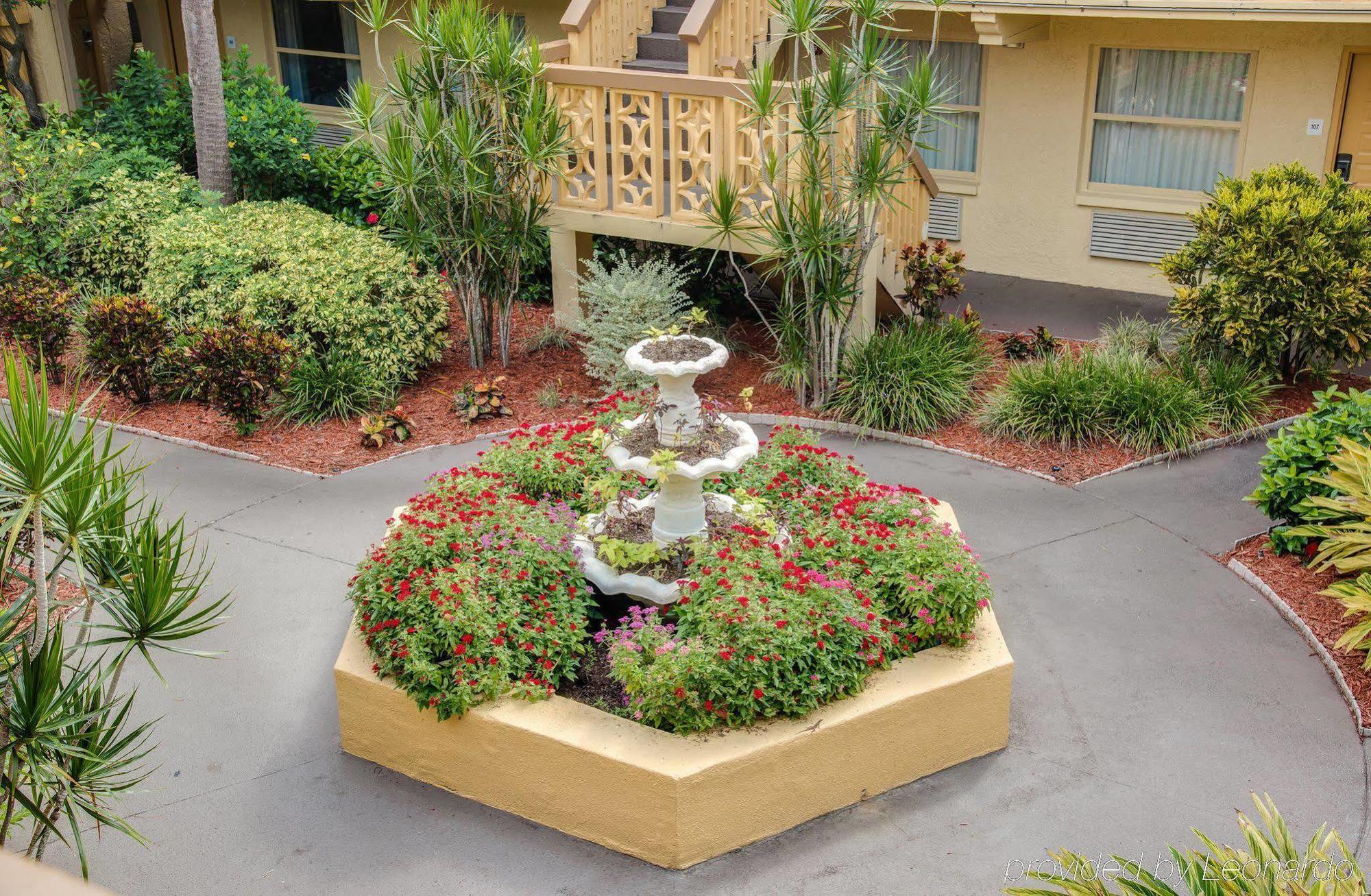 Motel Red Roof Tampa Bay -