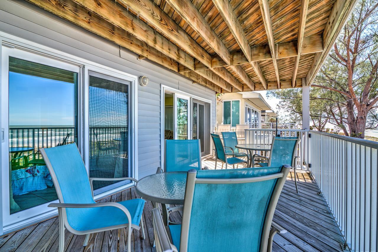 Joyce's Beachfront 2 * Indian Shores