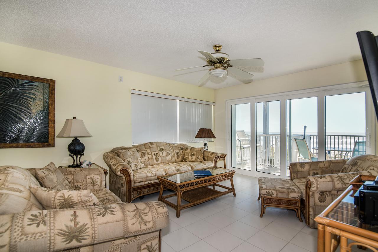 Joyce's Beachfront 2 Apartment Indian Shores