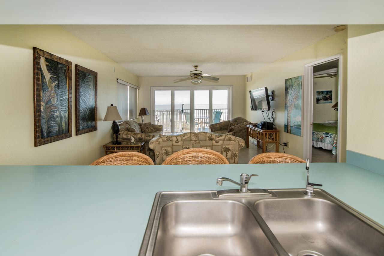 Joyce's Beachfront 2 Apartment Indian Shores