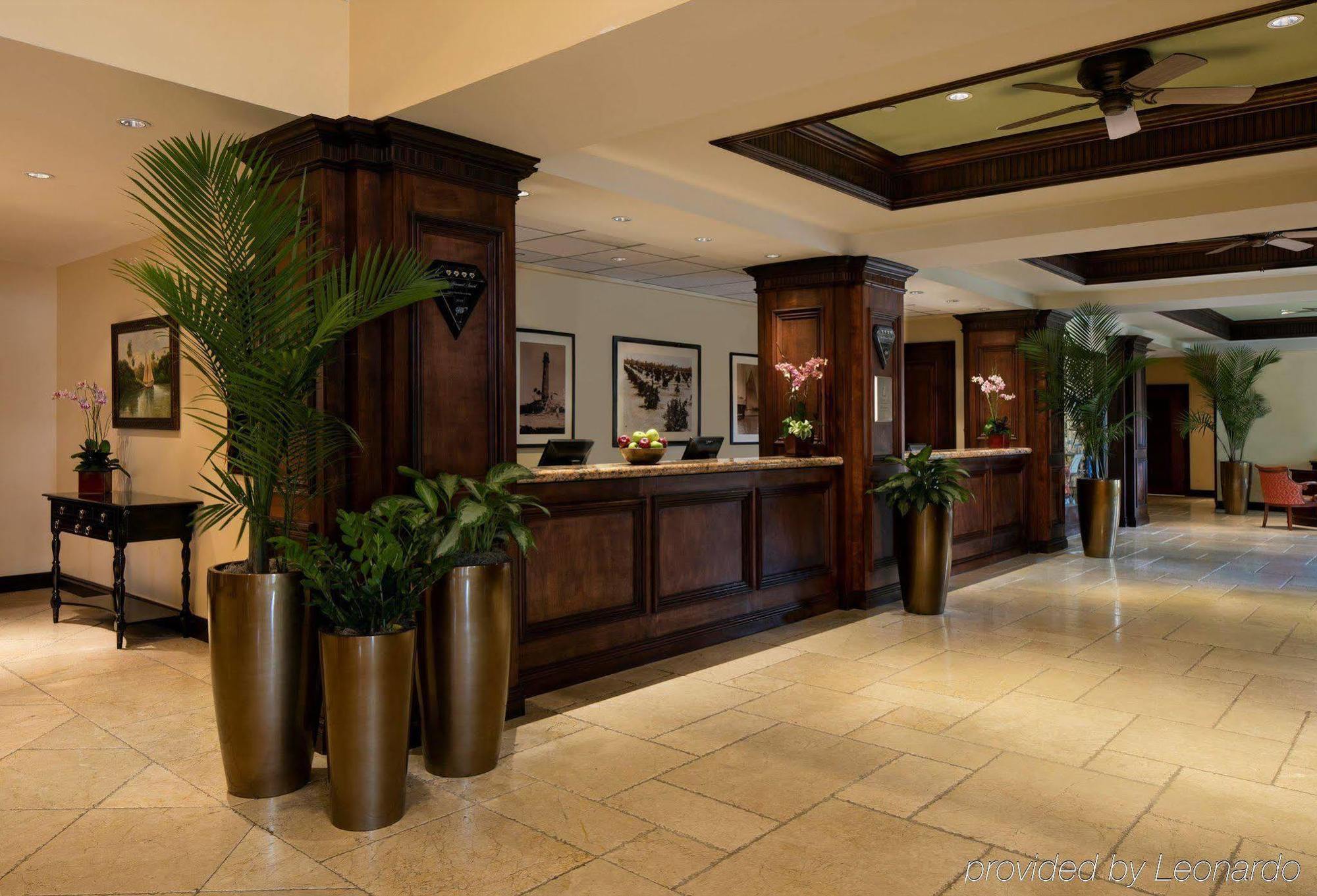 Resort & 4*