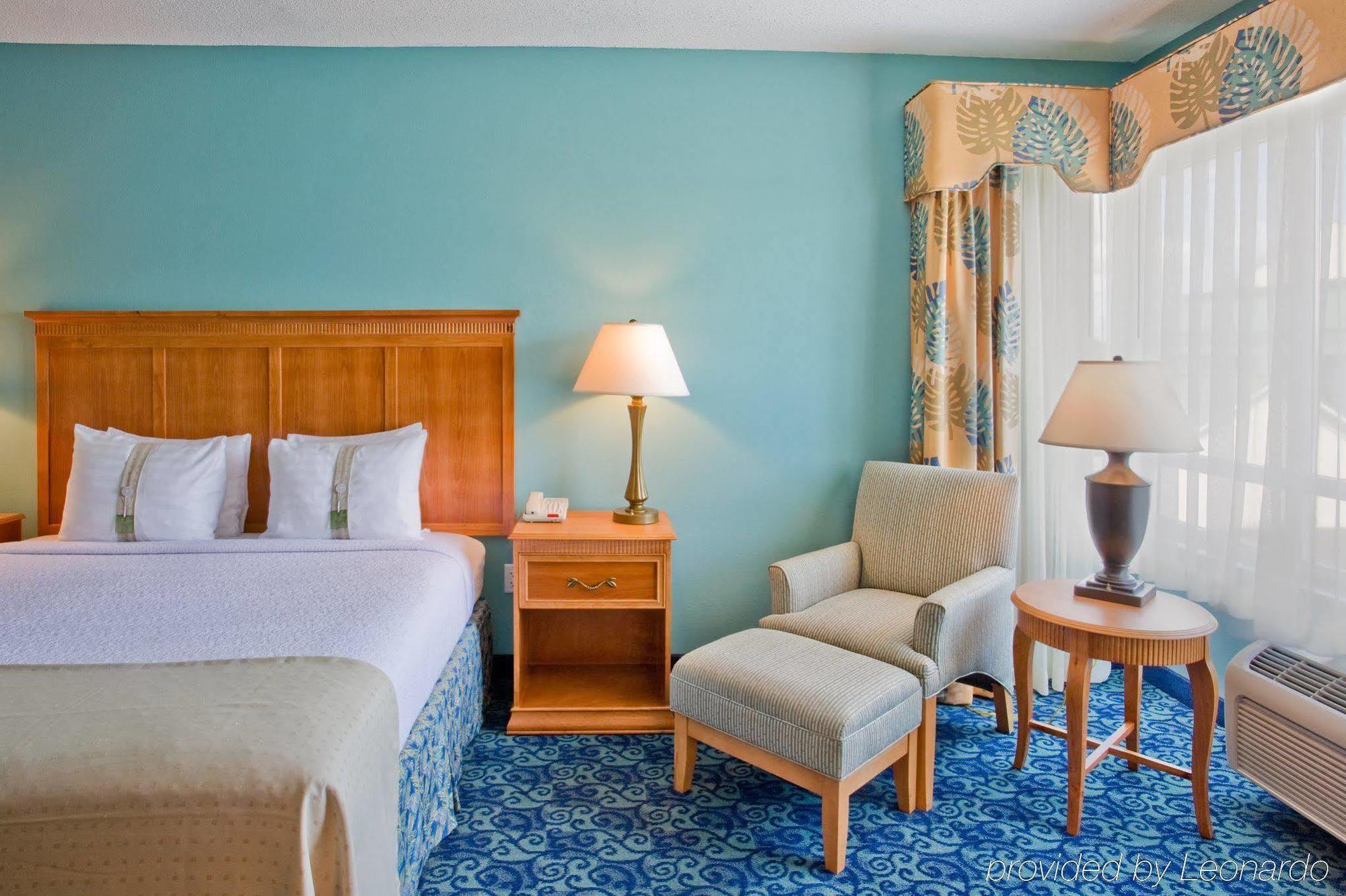 Hotel By Ihg 3*