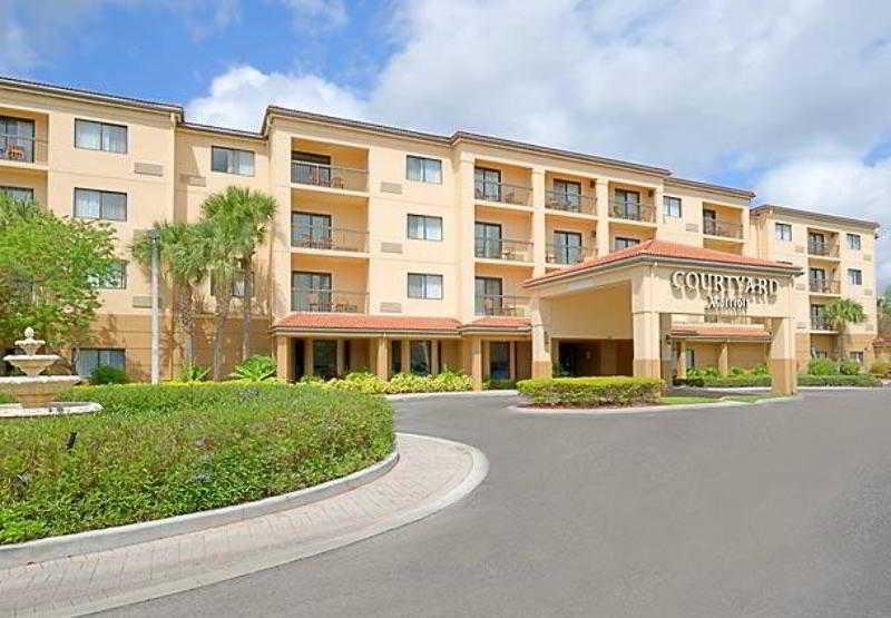 Courtyard By Marriott Lauderdale 3*