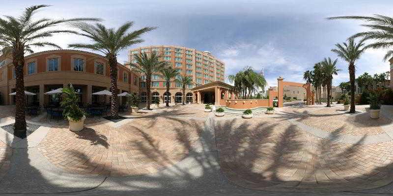 Hotel Renaissance International Plaza 4*