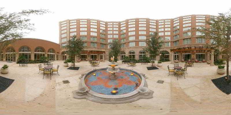 Renaissance International Plaza Hotel 4*