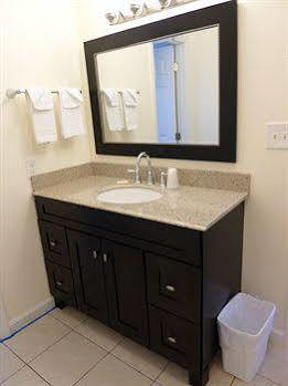 Resort Surfsider - A Timeshare Pompano Beach