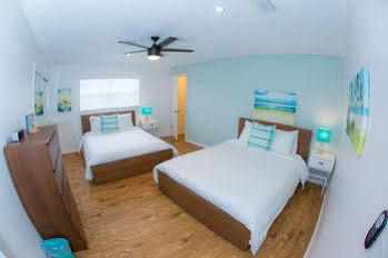 Florida Dolphin Hotel 2*