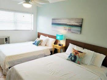 Florida Dolphin Hotel 2*