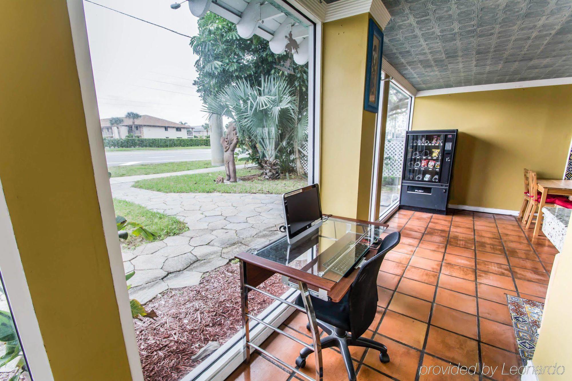 Econo Cocoa - Near The Port *