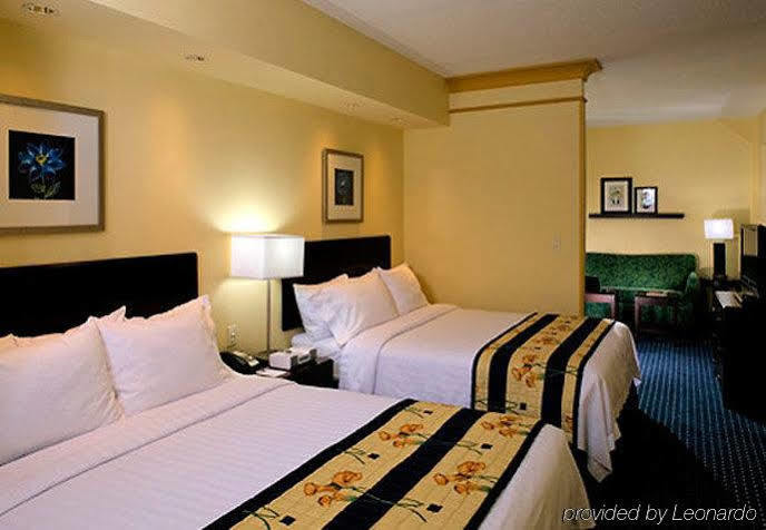 Springhill By Marriott Naples Hotel