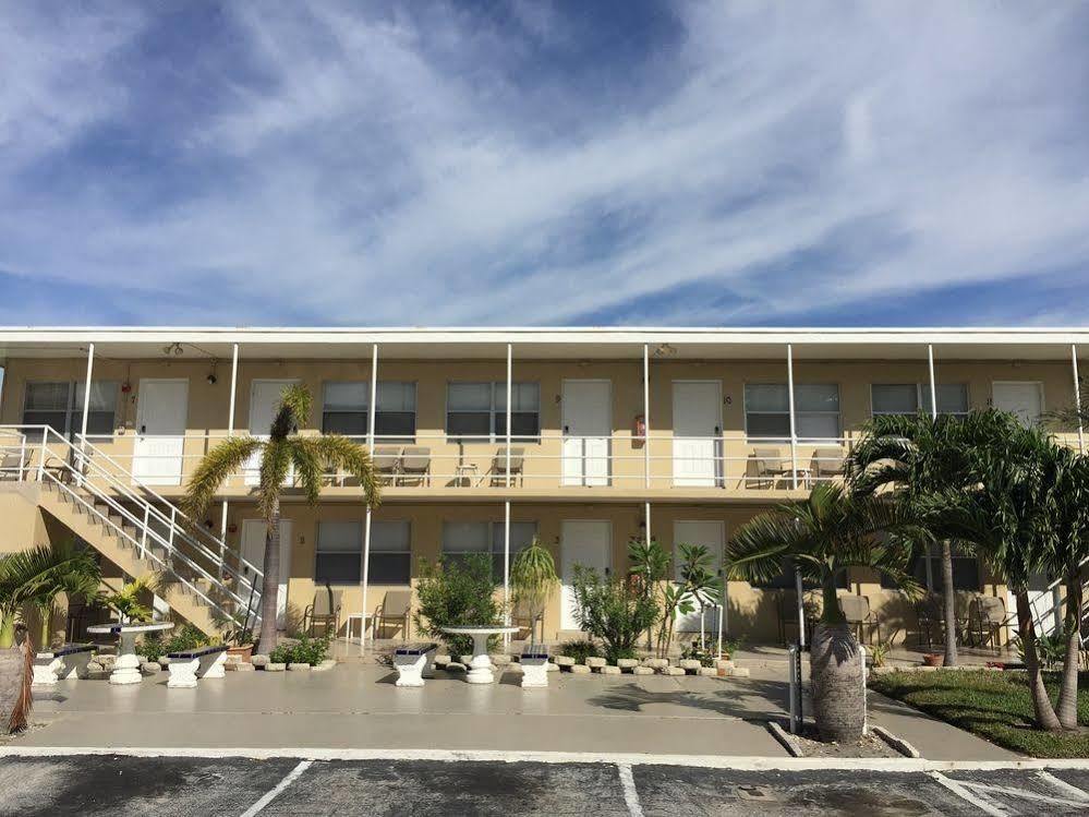 Motel Pelican By The Sea 2*