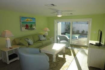Lizzie Lu's Island Retreat 3*