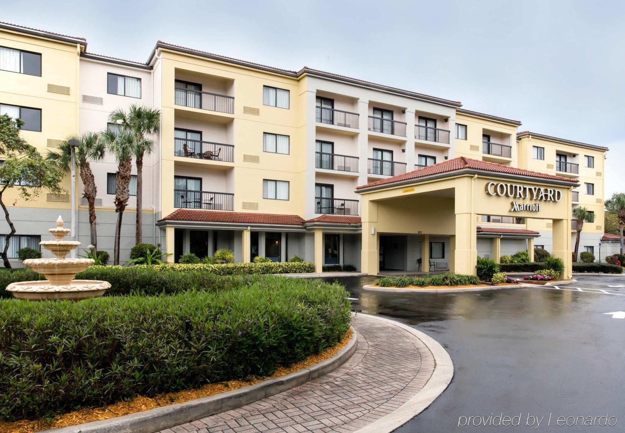 Courtyard By Marriott Lauderdale Hotel