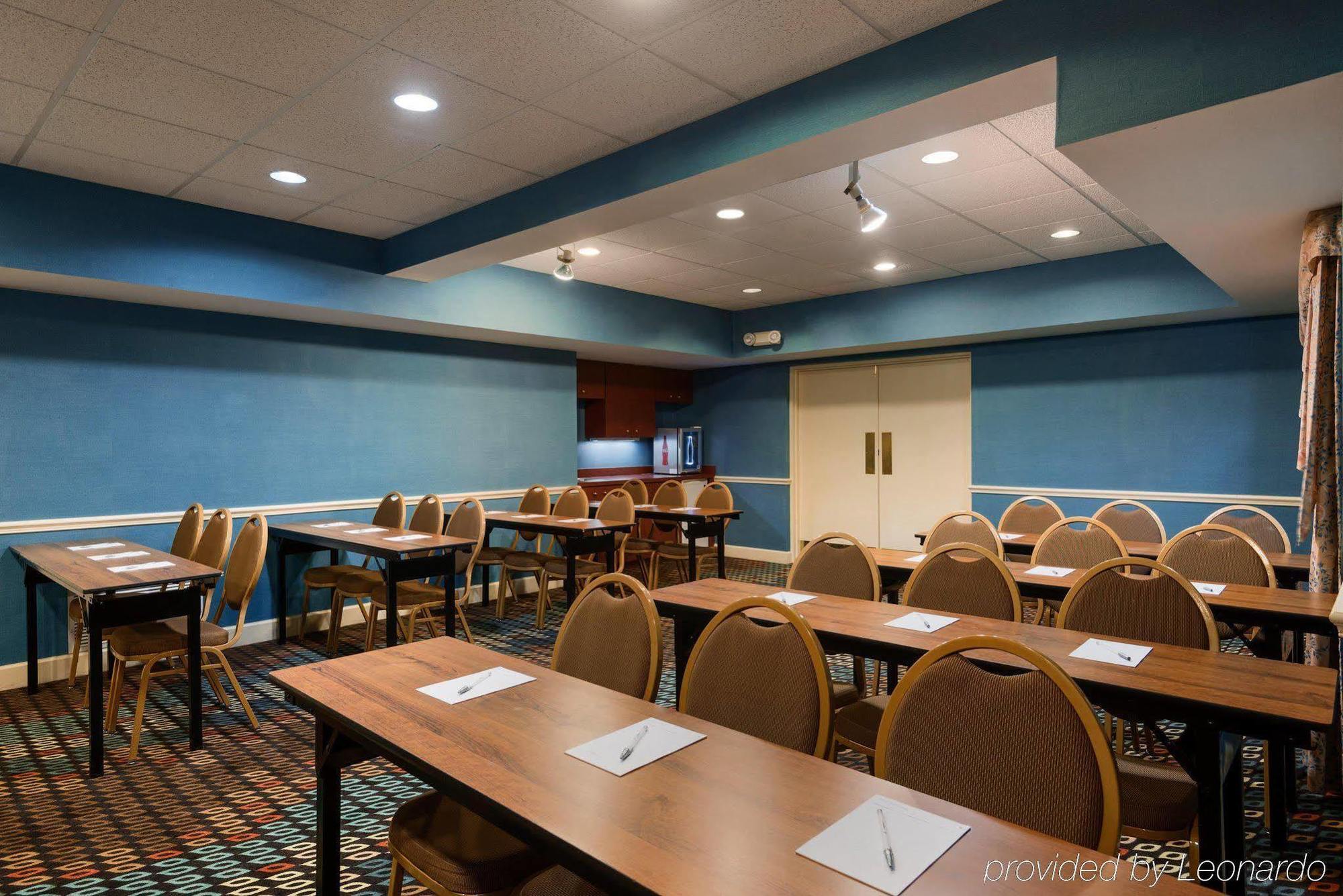 Hampton & Bayside South Sarasota Hotel 3*