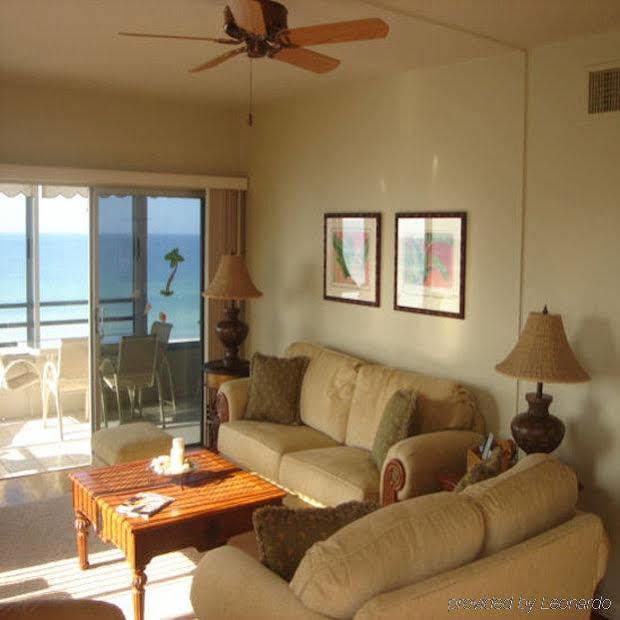 Apartment Island House
